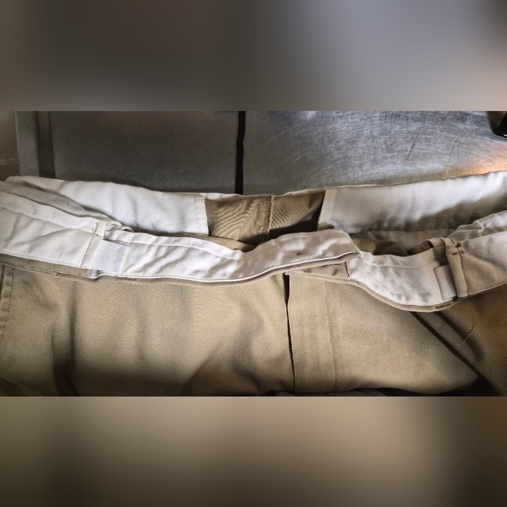 Men's Comfort Waist L.L. Bean Khaki Pants - Picture 5 of 7